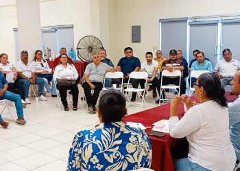 SE REUNE COMITE DE COMPRAS Y ADQUISICIONES CON DIRITECTIVOS DE AREAS MUNICIPALES