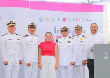 AUTORIDADES CIVILES Y NAVALES CELEBRAN EN LORETO EL DÍA DE LA MARINA.