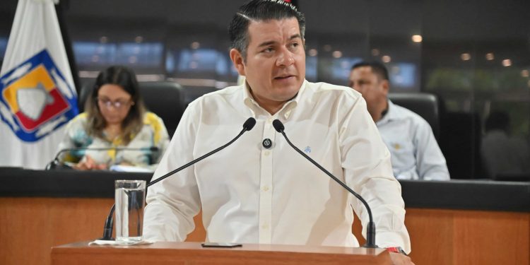 Propuso el  diputado Christian Fabrizio del Castillo Miranda iniciativa mediante la cual se busca crear la Coordinación Estatal de Transparencia para la Ciudadanía, figura jurídica innovadora que reemplazará al ITAI BCS.