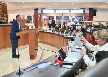 Presenta diputado Sergio Guluarte su primer informe de trabajo legislativo y de gestión