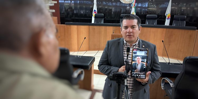 La implementación del FONDEN ordenada por la Presidencia de la República bajo un gobierno priista, fue el respaldo de miles de familias sudcalifornianas; la población sudcaliforniana debe manifestarse a favor de que regrese el Fondo de Desastres Naturales, ya que hemos sido testigos del auxilio que ha representado, y que peor aún, podríamos necesitar próximamente, declaró el Presidente estatal del PRI, Fabrizio del Castillo Miranda.