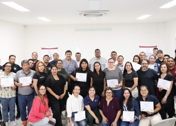 Clausura presidenta del DIF BCS un taller sobre masculinidades