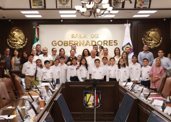 Presenta Víctor Castro a Gobernador Infantil 2025 y su gabinete