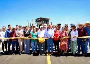 Gobernador Víctor Castro cumple compromisos con el Ejido Ley Federal de Aguas 3 en Comondú