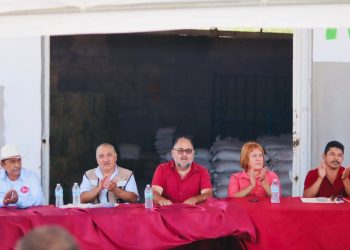 GANADEROS DE LORETO RECIBIERON ALIMENTO PARA SU GANADO