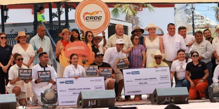 Con la participación de 40 artesanos y 35 restaurantes y productores locales, el gobernador Víctor Manuel Castro Cosío inauguró este domingo el Festival del Mango en Todos Santos, municipio de La Paz. Acompañado de las alcaldesas de La Paz, Milena Quiroga Romero, y de Mulegé, Edith Aguilar Villavicencio, el mandatario estatal expresó que su administración seguirá fomentando este tipo de eventos, donde destaca la cultura, gastronomía y el arraigo de las raíces sudcalifornianas.