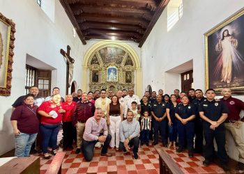 RECONOCEN EN LORETO EL TRABAJO HEROICO DEL CUERPO DE BOMBEROS.