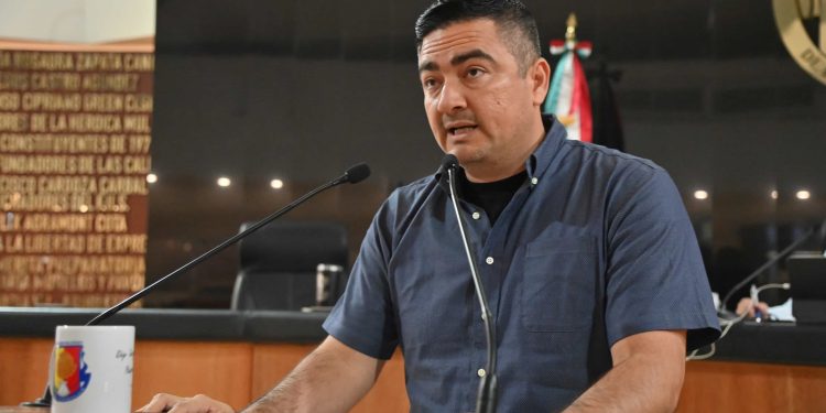En el Congreso de BCS el diputado Sergio Huerta Leggs solicitó la remoción de titular de la CONAGUA BCS; también solicitó a la Secretaría Anticorrupción y Buen Gobierno, realice una exhaustiva auditoría integral a la Delegación BCS.
