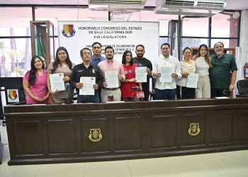 Trabajadores del Congreso serán beneficiarios en servicios para cuidado de salud familiar