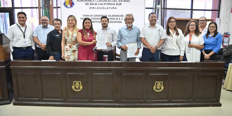 La XVII Legislatura del Congreso del Estado de BCS signó convenios con la Universidad Internacional de La Paz (UNIPAZ) y la Universidad del Valle de Santo Domingo (UVSD)para beneficiar a trabajadores con estudios de postgrado y universitarios.