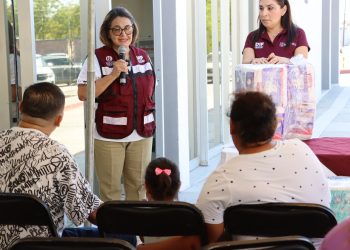 Impulsa SEDIF el bienestar de grupos prioritarios con entrega de apoyos asistenciales