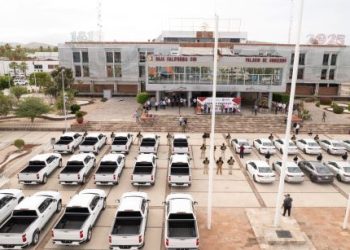 Gobierno del Estado fortalece a la Procuraduría General de Justicia con la entrega de 26 nuevos vehículos