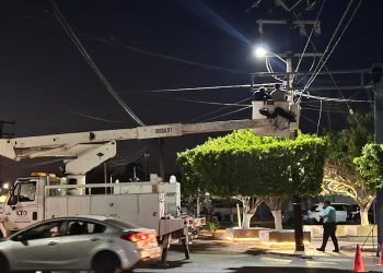 CONCLUYE EN LORETO REHABILITACIÓN DE SEMAFORO EN CRUCE DE SALVATIERRA E INDEPENDENCIA.