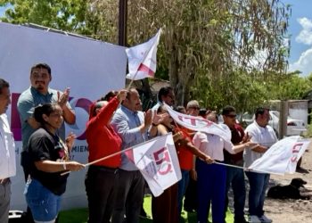 CUMPLIENDO SU PALABRA PAZ OCHOA INICIA OBRAS DE PAVIMENTACIÓN EN COLONIA OBRERA DE LORETO