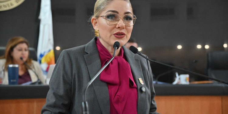 La diputada Karina Olivas Parra (PT) propuso reformar el Código Penal de Baja California Sur, con el fin de tipificar y sancionar el acoso laboral y el acoso laboral por razón de género.