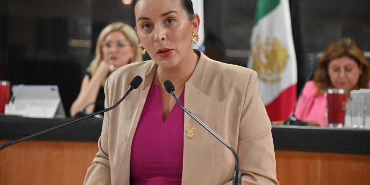 Propone la diputada Arlene Moreno Maciel, reformas a la Ley de Salud Estatal para el Estado de BCS, a fin de crear e implementar programas de información sobre los efectos adversos de los trastornos físicos y mentales, así como del síndrome del abuelo esclavo.