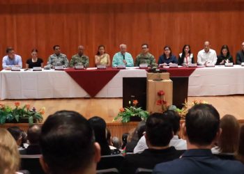 Reconoce Víctor Castro la solidaridad y el compromiso del pueblo sudcaliforniano