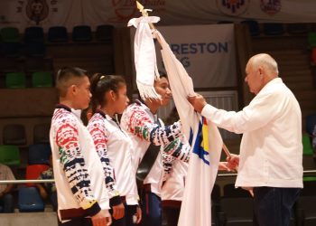 Encabeza gobernador VMCC ceremonia de abanderamiento del contingente de BCS rumbo a paralimpiada nacional