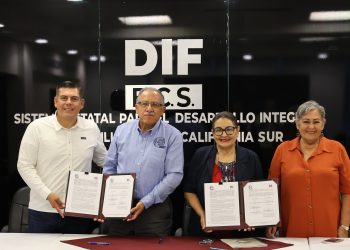 Firman convenio SEDIF y UABCS en materia de Democracia Familiar