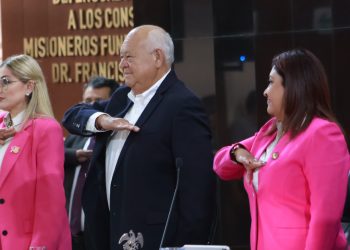 Gobernador Víctor Castro encabeza la celebración del 51 aniversario de BCS como Estado Libre y Soberano