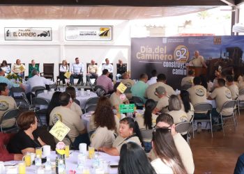 Encabeza gobernador Víctor Castro la celebración del 92 aniversario de la JEC