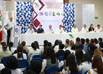 Gobernador Castro Cosío firma un acuerdo que facilita el acceso a la educación superior a estudiantes del CECyTE