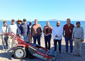 LORETO ADQUIERE MAQUINARIA PARA LIMPIEZA DE PLAYAS