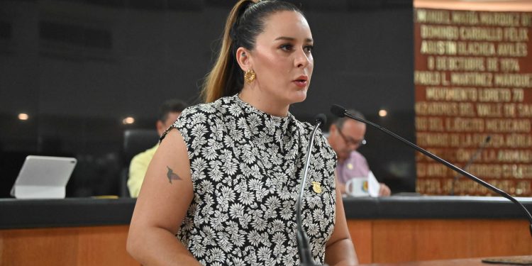 La Diputada Arlene Moreno Maciel presentó una iniciativa para evitar la violencia y fortalecer la seguridad en eventos deportivos en BCS.