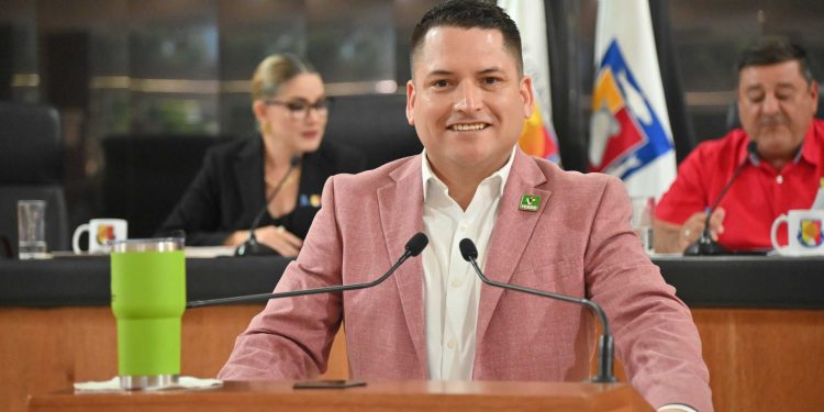 El diputado Erick Agúndez propuso fortalecer la accesibilidad cognitiva en la movilidad de BCS.