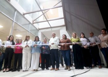 Entrega gobernador Víctor Castro primera etapa del Centro Integral de Finanzas