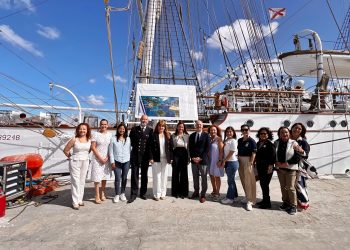 Recibe La Paz al velero noruego Statsraad Lehmkuhl en expedición internacional