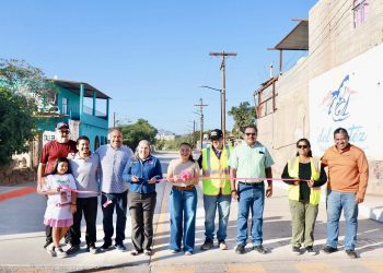 ALCALDESA PAZ OCHOA INAUGURA PAVIMENTACIÓN DE CALLES JORGE LUIS BORGES Y LENGUADOS