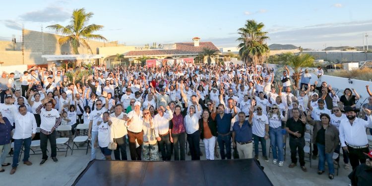 En Los Cabos, por ejemplo, es evidente que Morena como partido ya trabaja en la unidad, en ese sentido con la propuesta de Milena Quiroga, quien se reunió con  los liderazgos de Morena como Petra Juárez, Daniel Torres, y Ernesto Ibarra, para enfoncarse sobre la importancia de la unidad partidista cabeña.