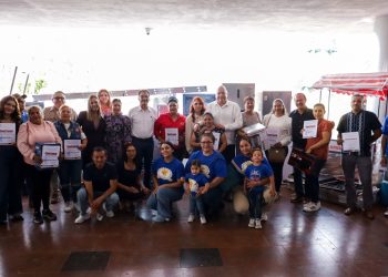 Entrega Gobierno del Estado apoyos y constancias a beneficiarios de programas de empleo y emprendimiento