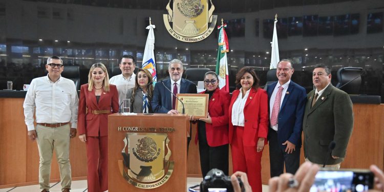 Reconoce el Congreso de BCS la trayectoria humanista y académica del Dr. Jorge Alberto Vale Sánchez.