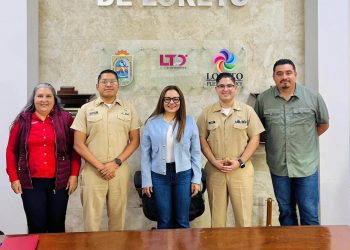 PAZ OCHOA AMADOR DA LA BIENVENIDA AL TITULAR DE ENSAR Y RECONOCE LABOR DE LA SEMAR EN EL MUNICIPIO DE LORETO