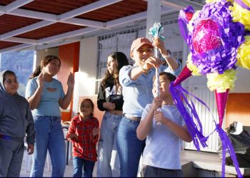 LLEVAN LA FIESTA DEL DÍA DE REYES A LAS ZONAS MÁS REMOTAS DE LA SIERRA DE LA GIGANTA