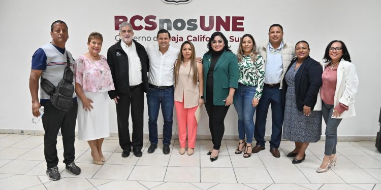 Sectores se retroalimentaron sobre las características que debe incluir la Ley para Personas del Espectro Autista de BCS, en el marco de la conferencia magistral sobre la Ley para Personas Autistas del Estado de Yucatán, impartida por el diputado Ángel David Valdez Jiménez, impulsor de dicha ley.