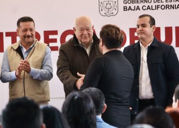 Gobernador Víctor Castro refrenda su compromiso con las y los servidores públicos de BCS