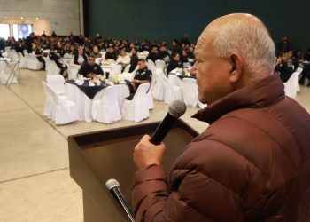 Reconoce Gobernador Castro Cosío labor y vocación de policías en BCS