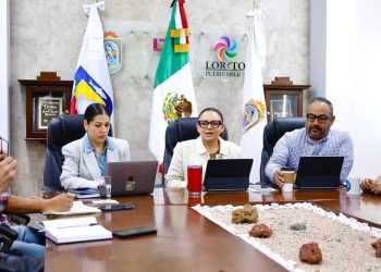 ALCALDESA PAZ OCHOA AMADOR REFUERZA ACCIONES DE SEGURIDAD EN LORETO A TRAVÉS DE LA MESA VIOLETA