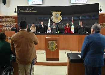 Conmemoran el 51 Aniversario de la Constitución de BCS