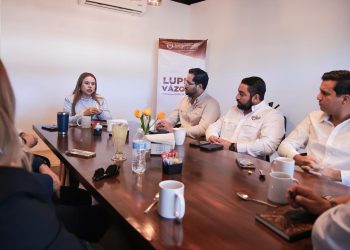 Se reúne diputada Lupita Vázquez con jóvenes empresarios de COPARMEX BCS