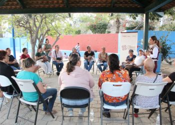 Cumple Gobernador VMCC compromiso con habitantes de Isla Natividad al entregar barcaza y camión recolector