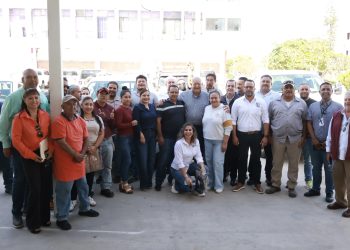 Entrega Gobernador vehículos y equipamiento; fortalece la operatividad del área de Servicios Generales