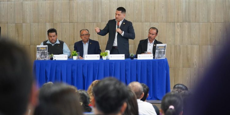 BCS es punta de lanza en PC y gestión integral de riesgos, afirmó el diputado Erick Agundez al presentar el libro “Resiliencia”: Resultados del Primer Foro de Protección Civil.