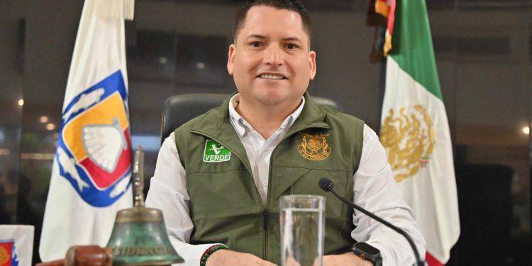 Anuncia diputado Erick Ivan Agundez publicación del libro Resiliencia.