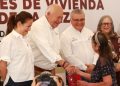 Fortalece Víctor Castro el bienestar familiar con la entrega de 59 viviendas en la colonia La Pasión