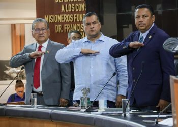 Asiste secretario general de Gobierno a inicio del Segundo Periodo Ordinario de Sesiones del Congreso del Estado