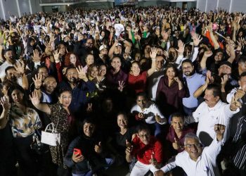 SE DEBE GOBERNAR CON HONESTIDAD, PONIENDO PRIMERO AL PUEBLO Y DANDO RESULTADOS: MQR